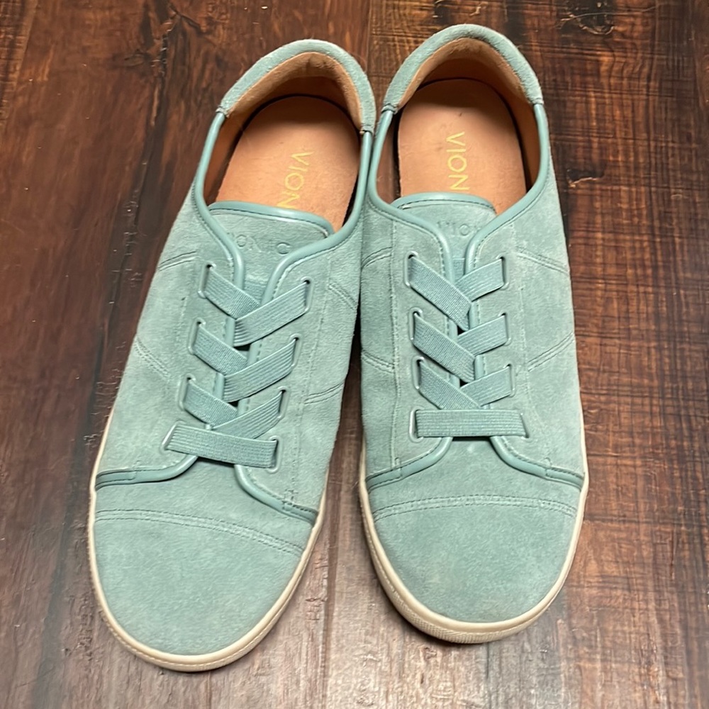 Suede light blue Vionic shoes